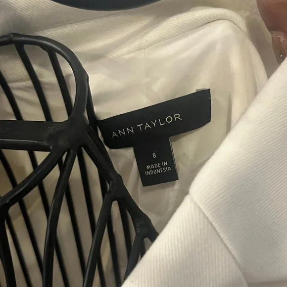 Ann Taylor Cream Blazer - Picture 2 of 5